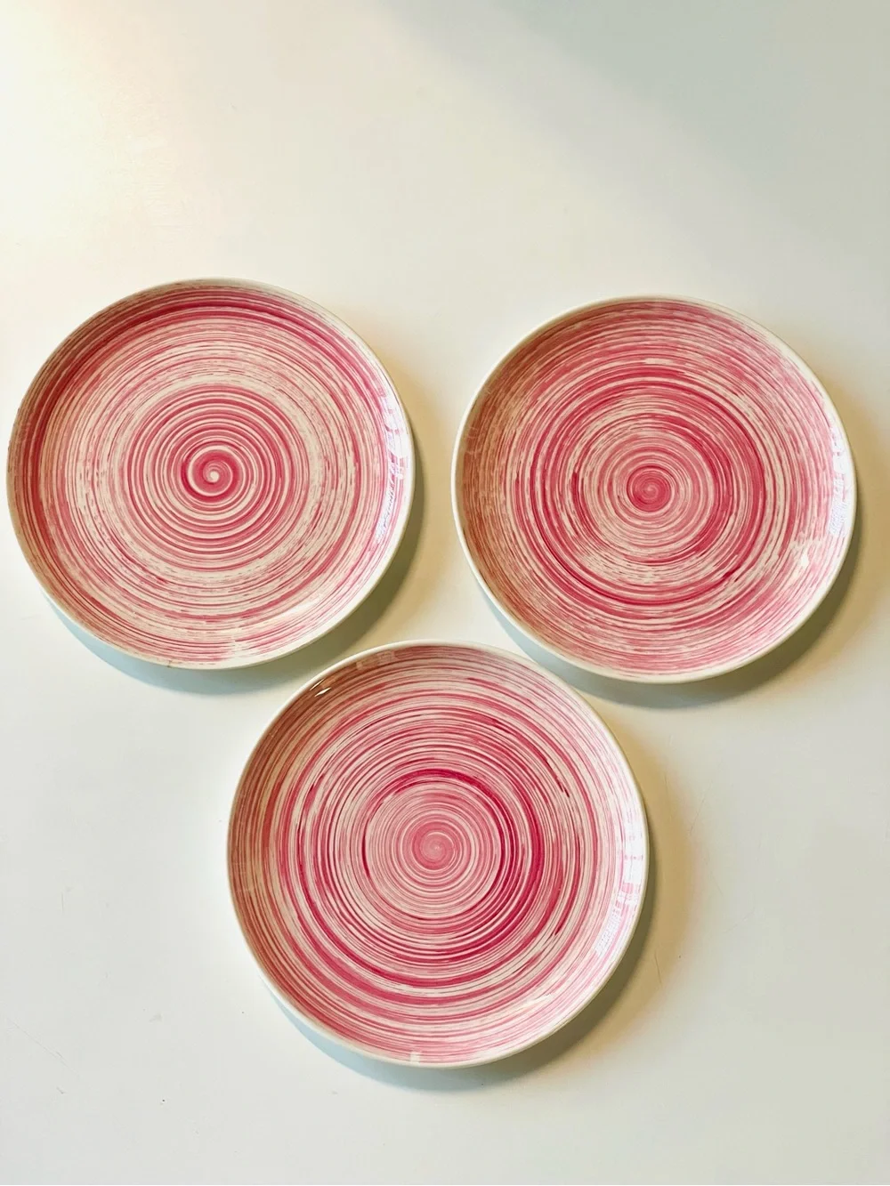 1950s Stetson China Co, Set of 3 Plates and 1 Serving Bowl Pink Swirl